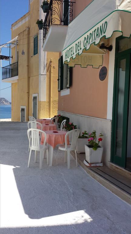 Hotel Del Capitano Понца Екстериор снимка